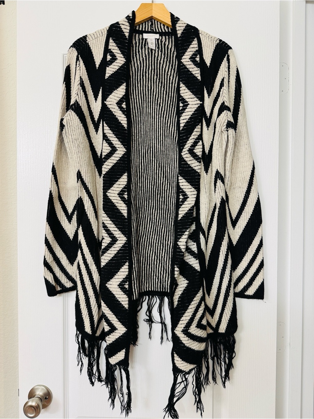 Chico's • Black Cream Chevron Fringe Open Front Cardigan Sweater Size 0 (Small)